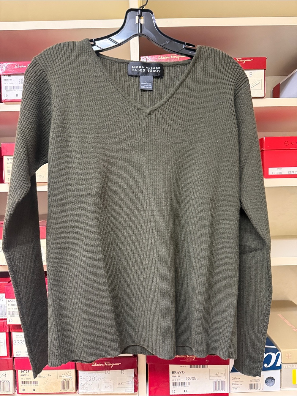 Ellen Tracy Deep Olive Green Ribbed V-Neck 100% merino wool Sweater